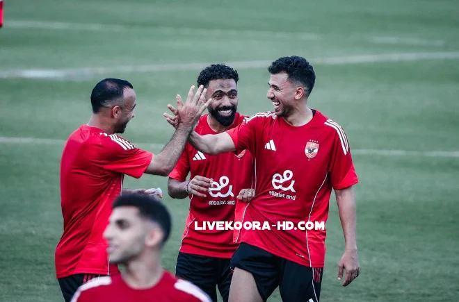 الأهلي يفتقد 11 لاعبًا أمام مودرن سبورت في الجولة الأولى من الدوري المصري، بسبب الإصابات، قرارات فنية، والانضمام لمنتخب الشباب.